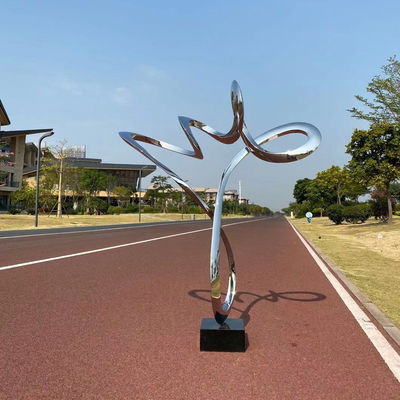 Harga yang bagus Patung Ribbon Polished Stainless Steel Dekoratif Dengan Dasar Batu Hitam on line