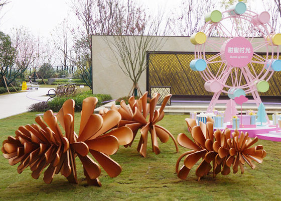 Harga yang bagus Besar Keluar Pintu Logam Patung Kerucut Pinus Stainless Steel Untuk Dekorasi Taman on line