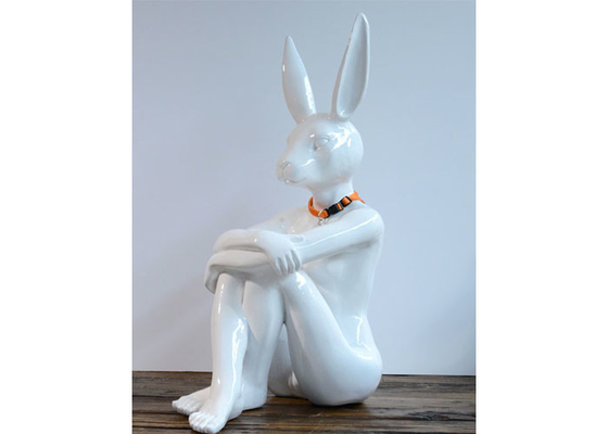 Painted Rabbit Man Outdoor Fiberglass Patung Karya Seni Fantasi Ukuran Hidup