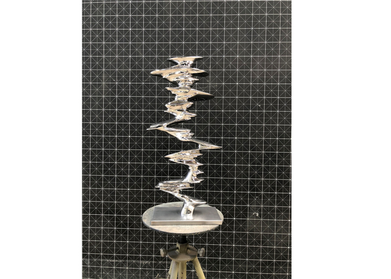 Harga yang bagus Mirror Polished Twisted Column Sculpture untuk dekorasi taman atau rumah on line