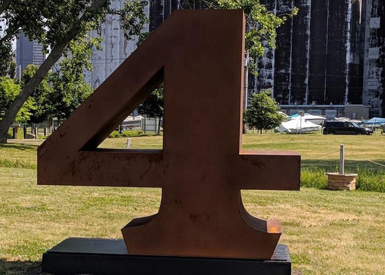 Taman Taman Umum Rusty Metal Art Corten Steel Number 4 Patung