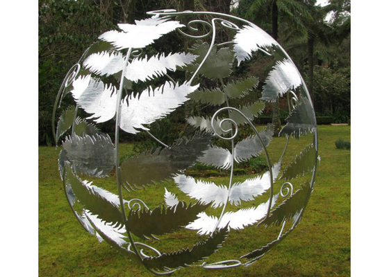 Harga yang bagus Ukuran yang disesuaikan Taman seni modern Sphere patung bola daun stainless steel on line