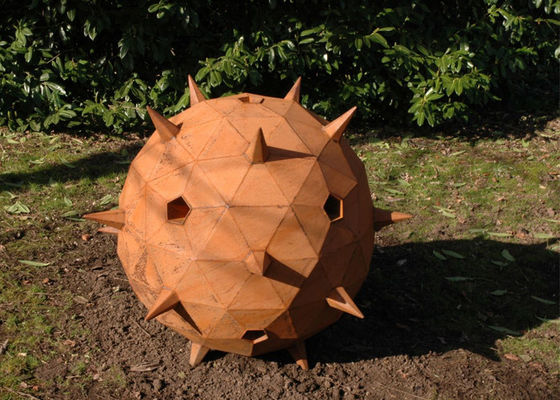 Harga yang bagus Ukuran Kustom Corten Steel Rusty Garden Thorn Ball Sculpture on line